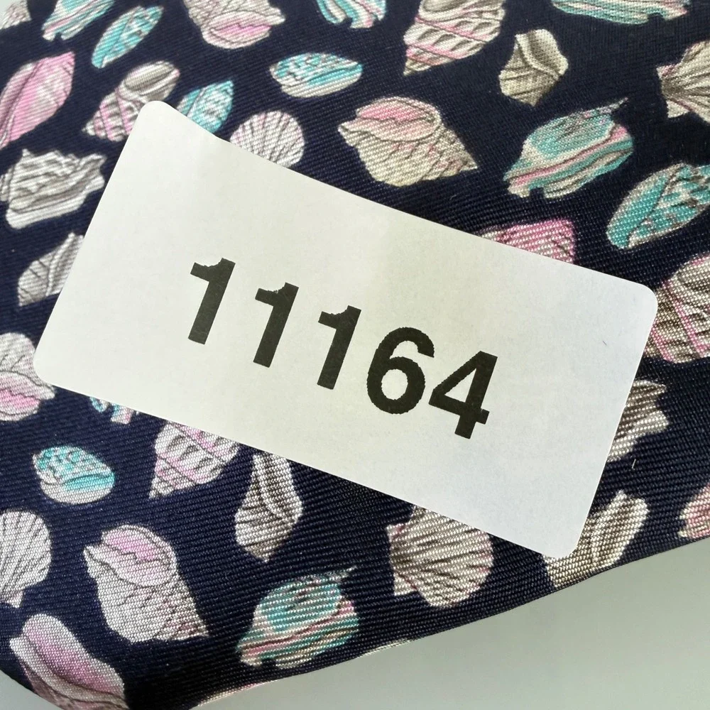 Gucci Necktie Mens One Size Navy Blue Seashell Silk Nautical Made in Italy